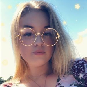 Meet your Posher, Rebecca